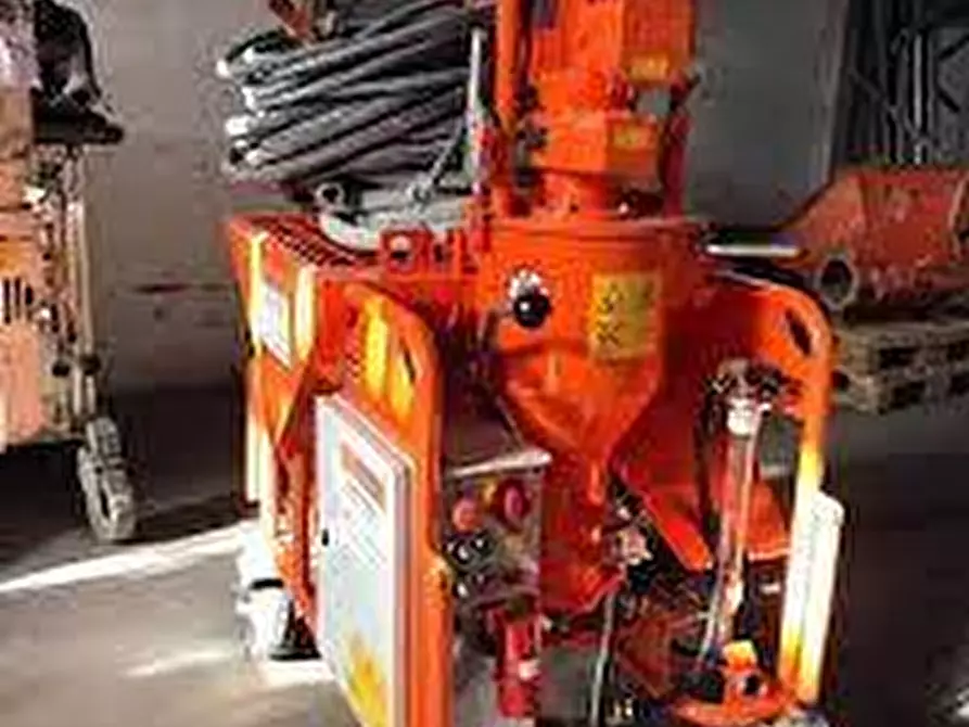 Immagine 7 di Attività commerciale in vendita  a Torino