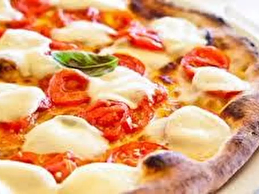 Immagine 6 di Bar / Ristorante in vendita  a Robassomero