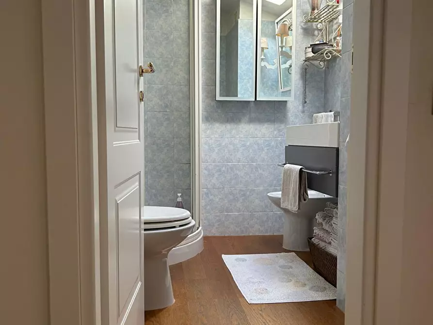 Immagine 10 di Appartamento in vendita  a Massa