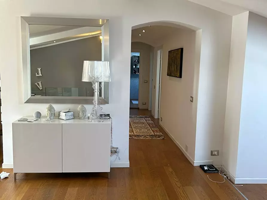 Immagine 3 di Appartamento in vendita  a Massa