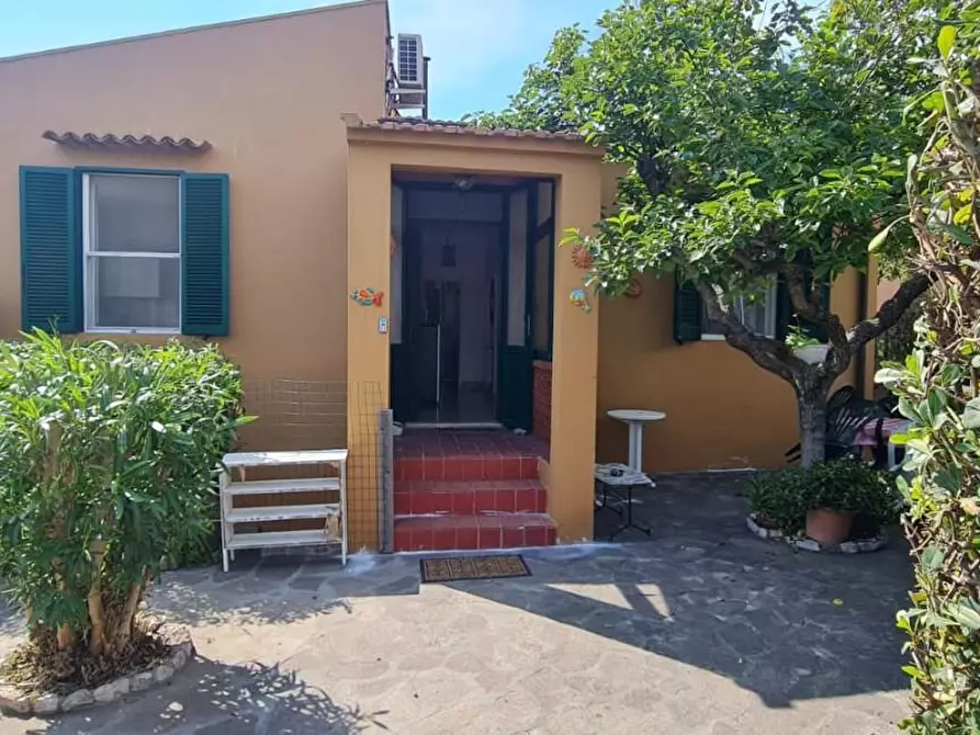 Immagine 3 di Casa indipendente in vendita  a Portoferraio