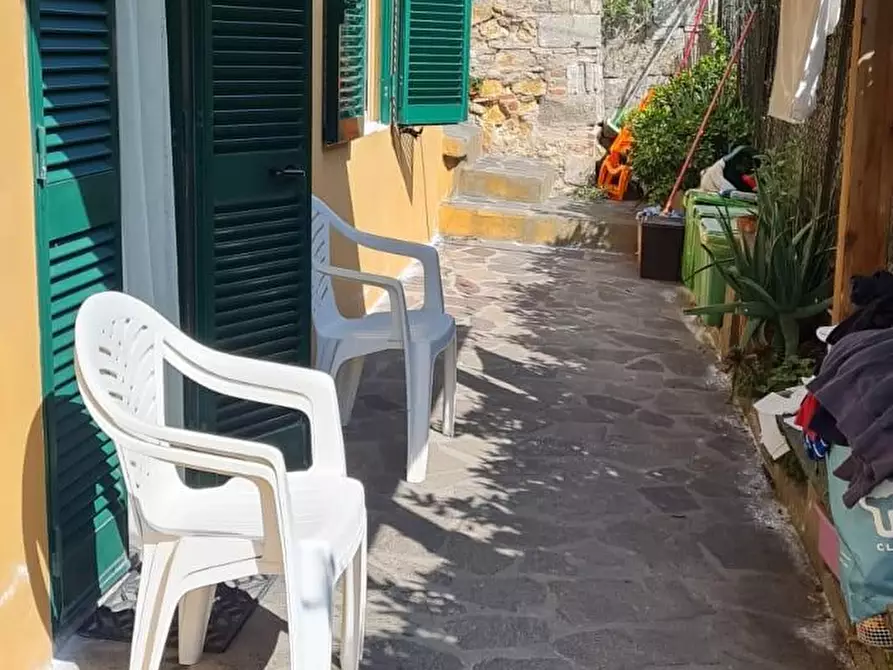 Immagine 5 di Casa indipendente in vendita  a Portoferraio