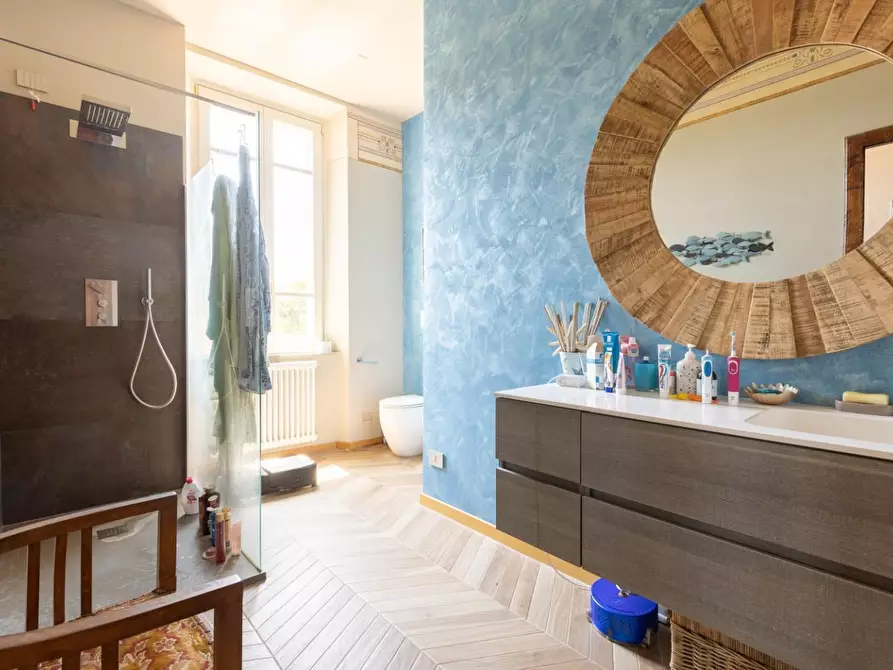 Immagine 35 di Villa in vendita  a Lucca