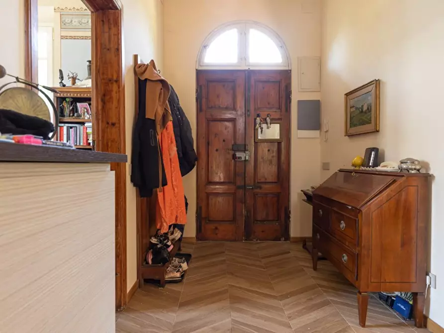 Immagine 37 di Villa in vendita  a Lucca