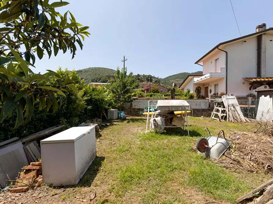 Immagine 20 di Villa in vendita  a Lucca