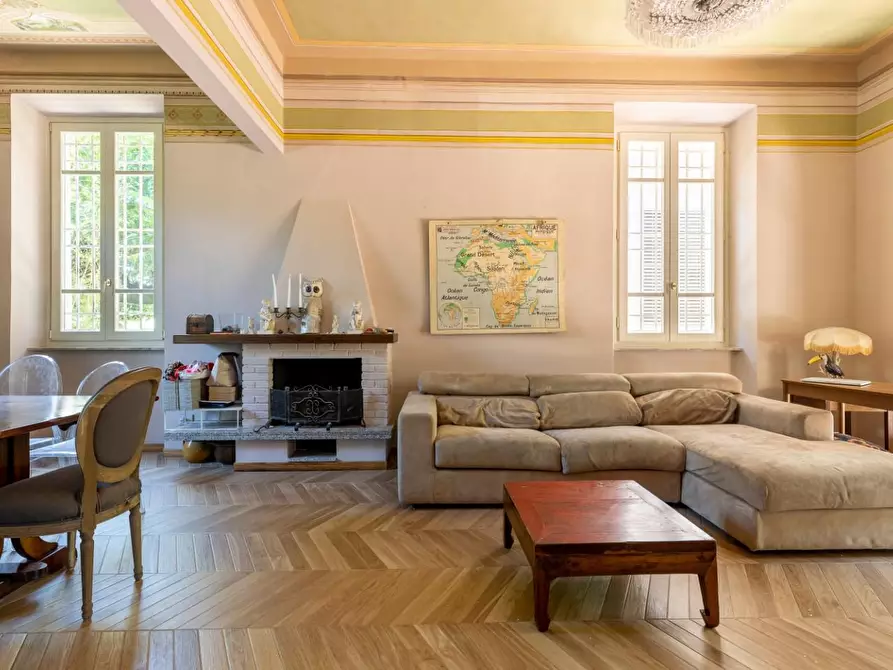 Immagine 22 di Villa in vendita  a Lucca