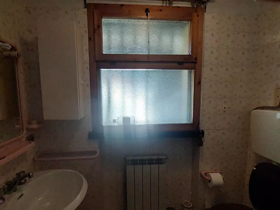 Immagine 27 di Villetta a schiera in vendita  a Viareggio