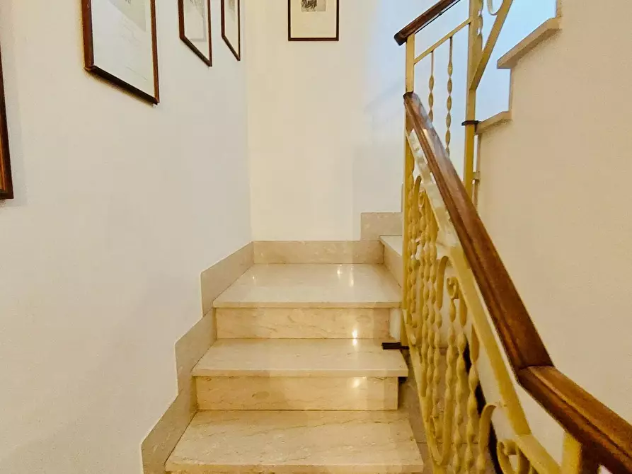 Immagine 12 di Villetta a schiera in vendita  a Viareggio