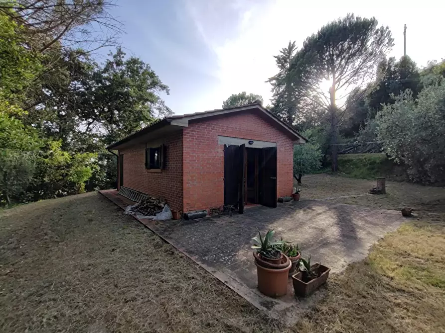 Immagine 4 di Deposito in vendita  a Palaia