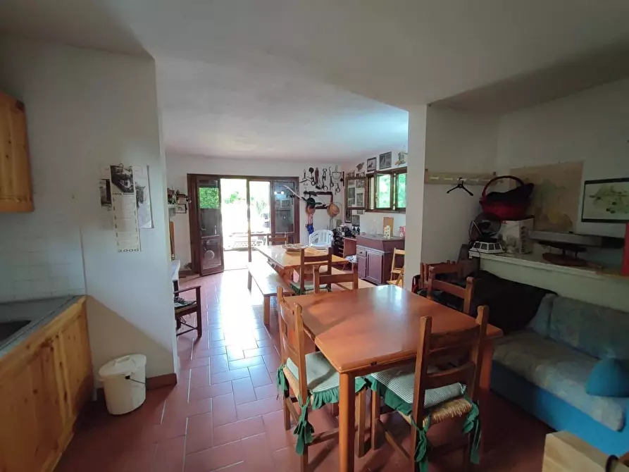 Immagine 13 di Deposito in vendita  a Palaia