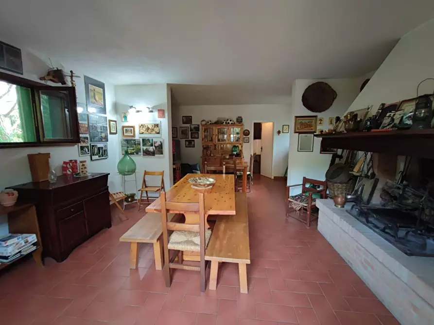 Immagine 5 di Deposito in vendita  a Palaia