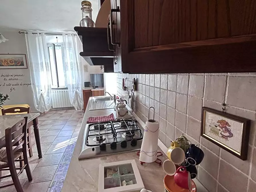 Immagine 8 di Appartamento in vendita  a Aulla