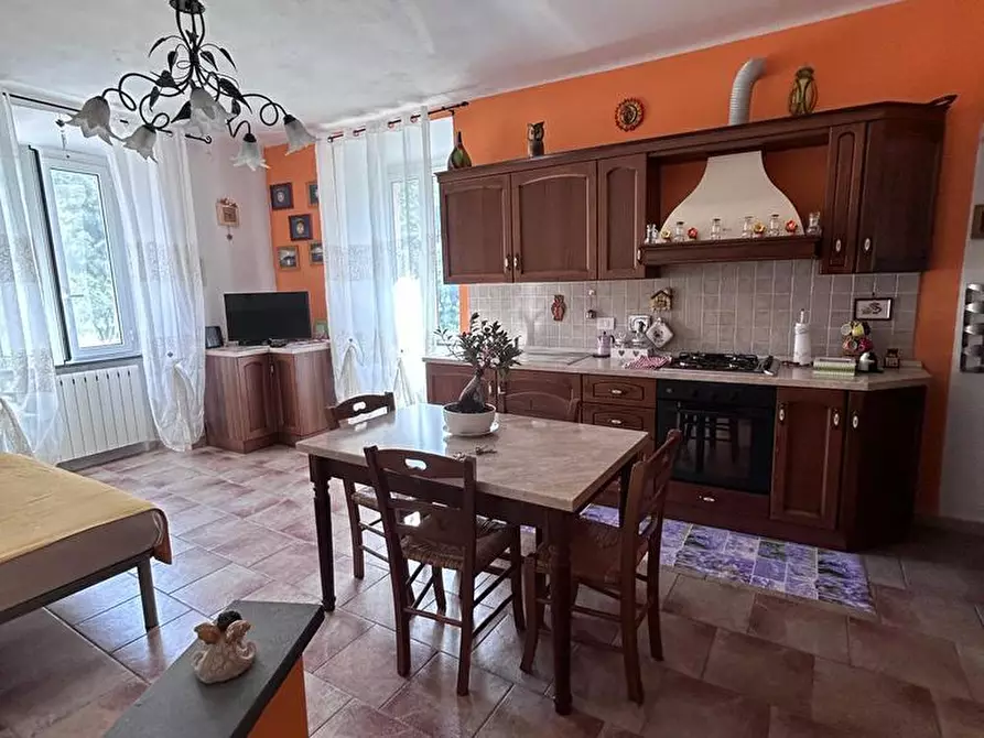Immagine 16 di Appartamento in vendita  a Aulla