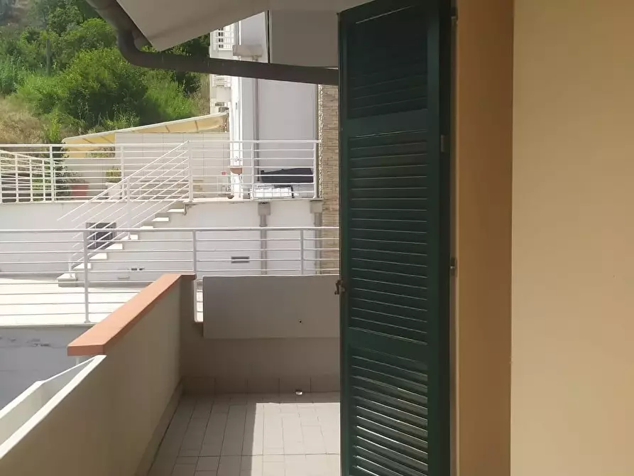 Immagine 19 di Appartamento in vendita  a Capraia E Limite