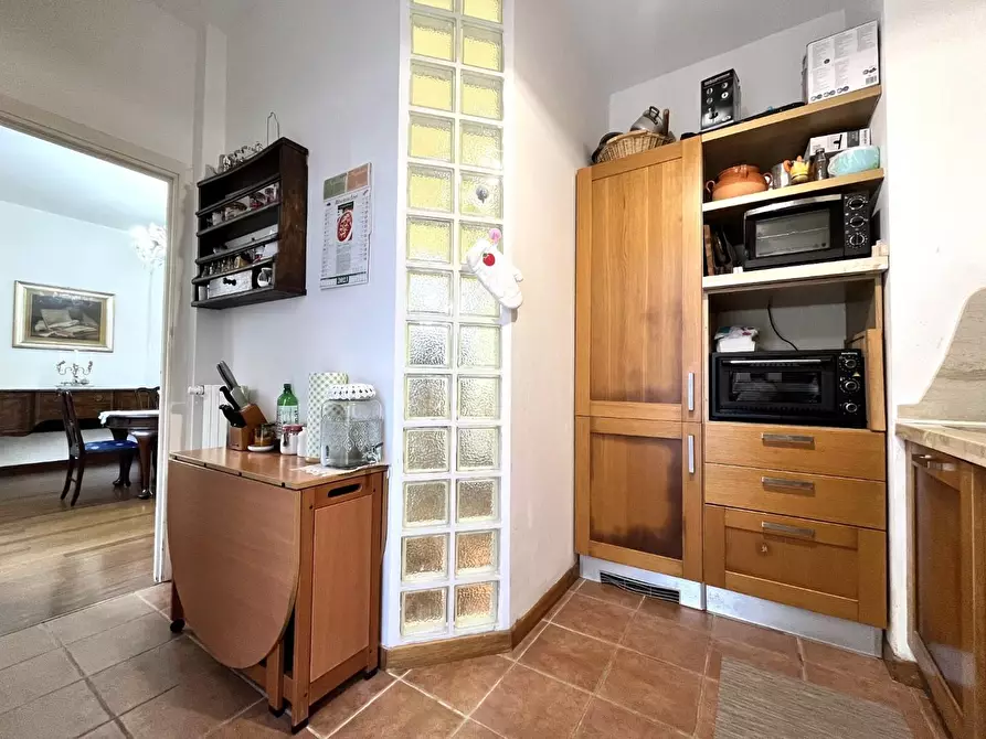 Immagine 26 di Villa in vendita  a Livorno