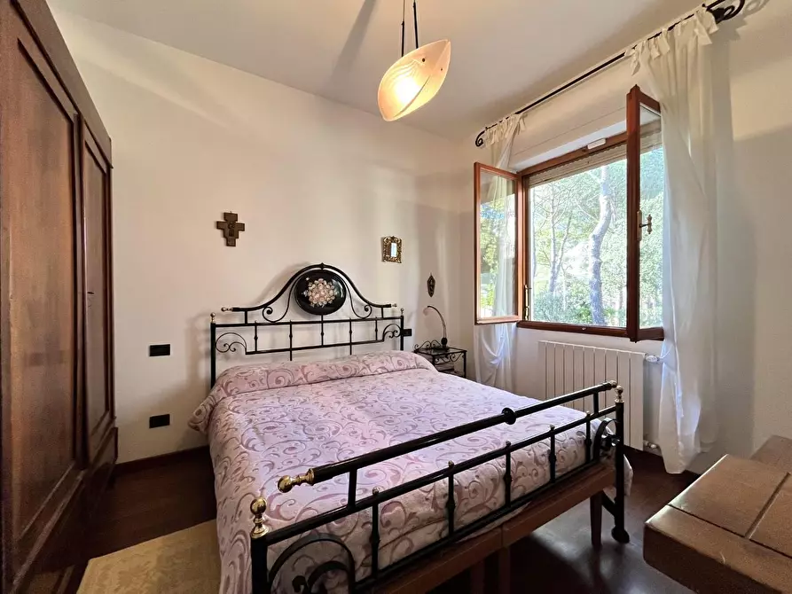 Immagine 31 di Villa in vendita  a Livorno