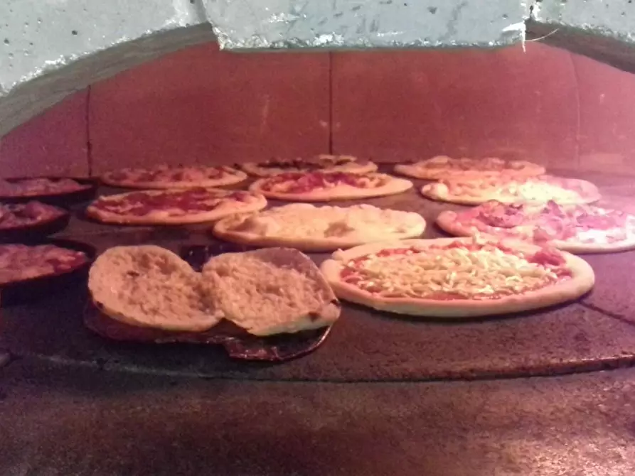 Immagine 16 di Bar / Ristorante in vendita  a Ciriè