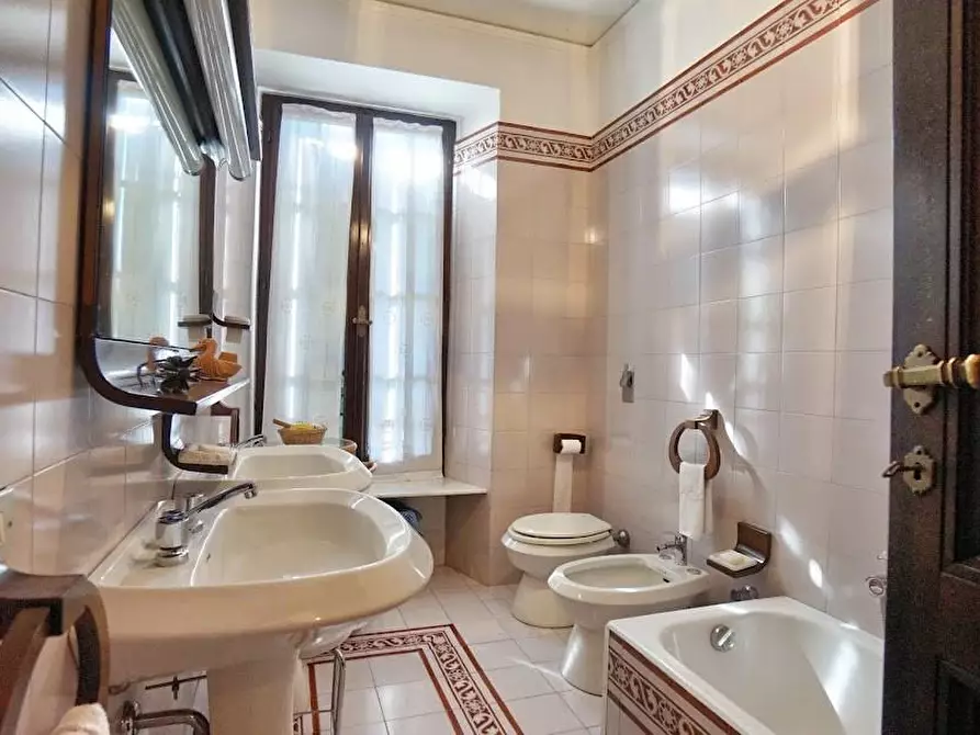 Immagine 18 di Casa indipendente in vendita  a Carrara