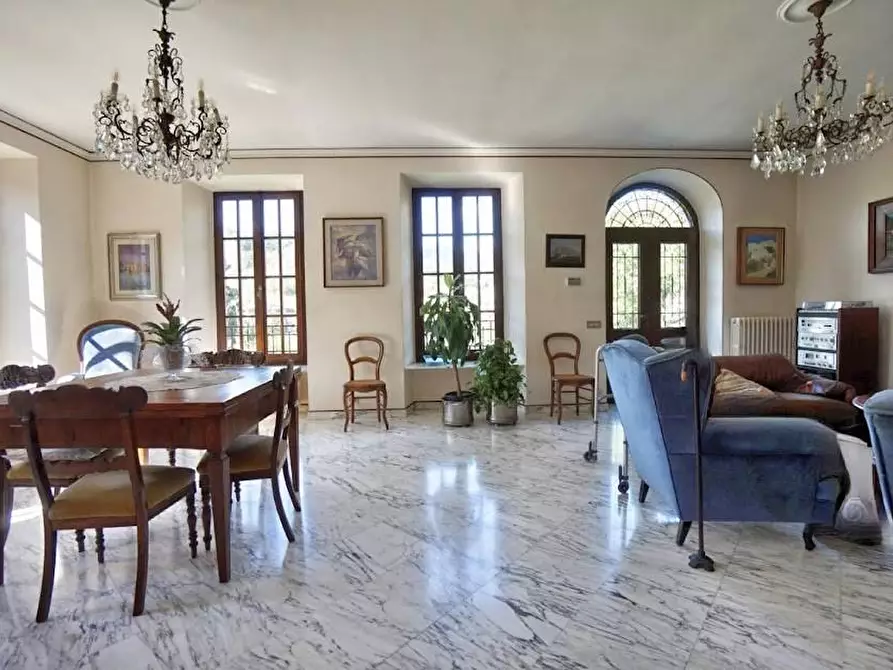 Immagine 6 di Casa indipendente in vendita  a Carrara