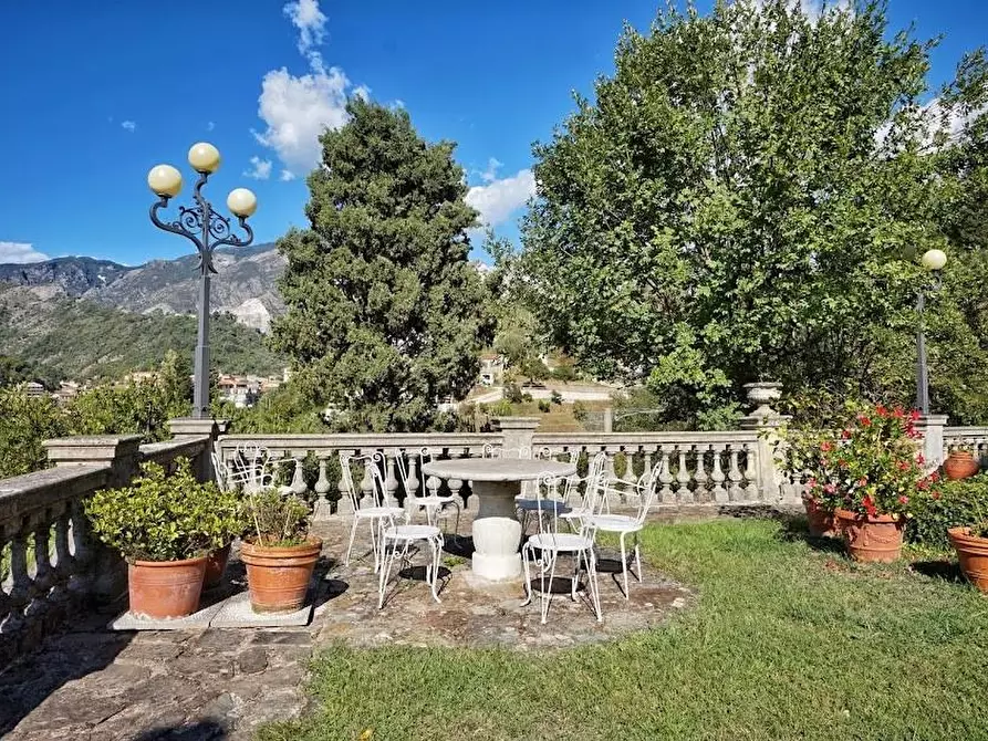 Immagine 4 di Casa indipendente in vendita  a Carrara