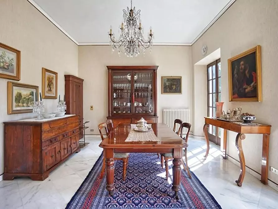 Immagine 10 di Casa indipendente in vendita  a Carrara