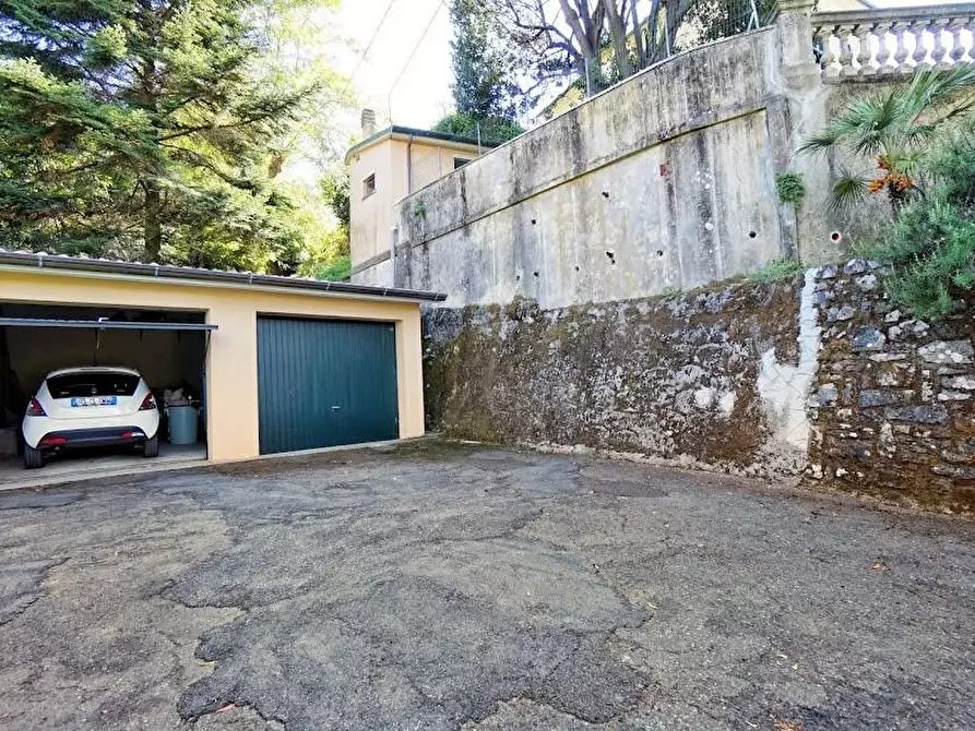 Immagine 29 di Casa indipendente in vendita  a Carrara