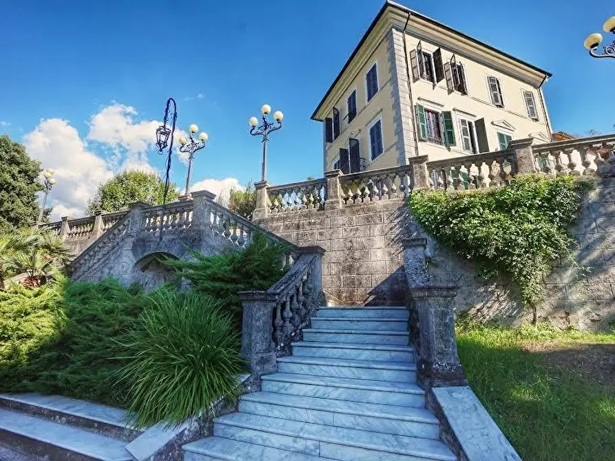 Immagine 2 di Casa indipendente in vendita  a Carrara