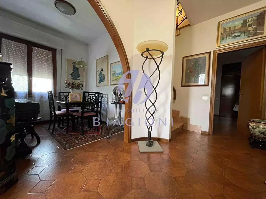 Immagine 31 di Casa indipendente in vendita  a Pietrasanta