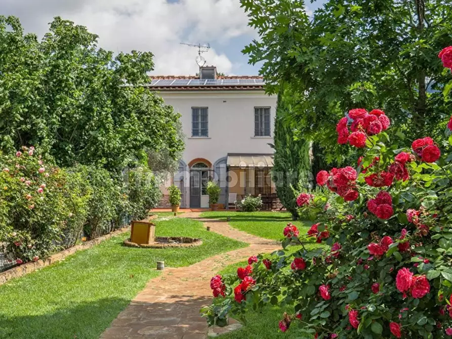 Immagine 3 di Immobile di prestigio in vendita  a San Giuliano Terme