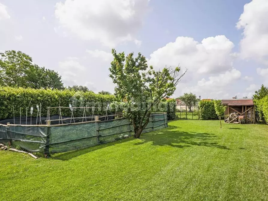 Immagine 4 di Immobile di prestigio in vendita  a San Giuliano Terme