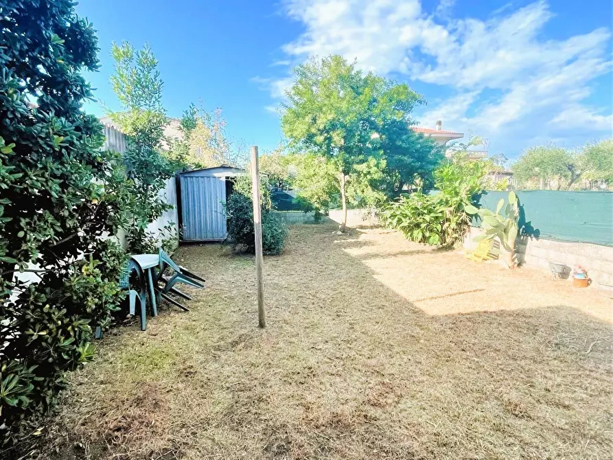 Immagine 5 di Casa semindipendente in vendita  a Massa