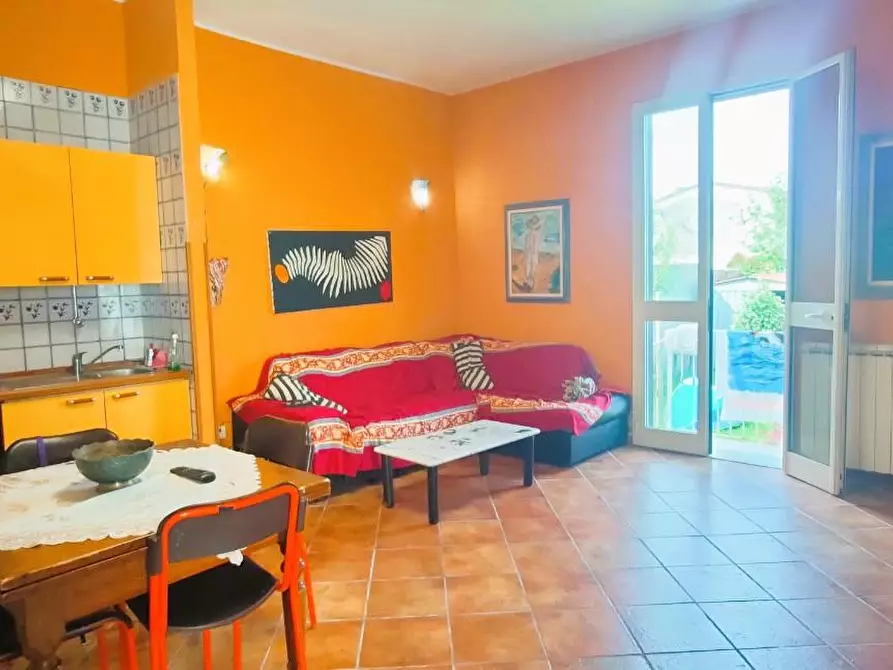 Immagine 17 di Casa semindipendente in vendita  a Massa