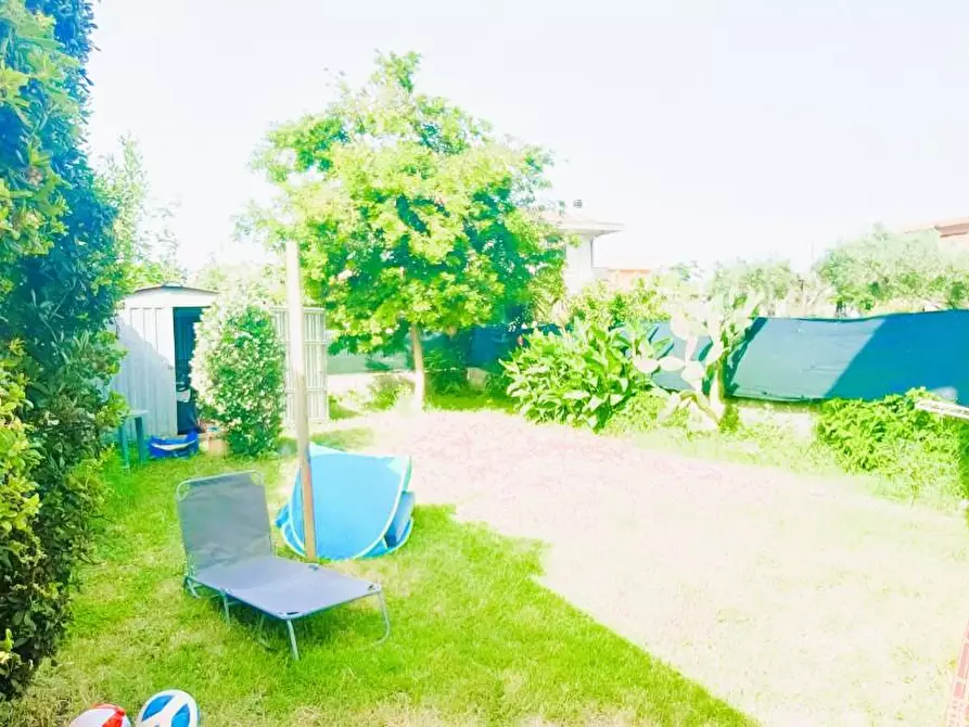 Immagine 13 di Casa semindipendente in vendita  a Massa