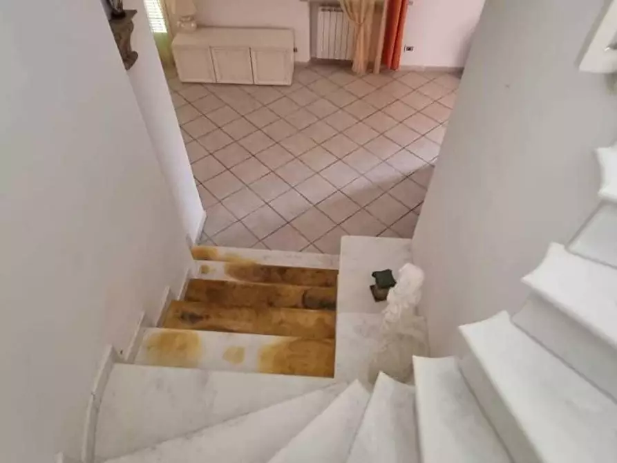 Immagine 11 di Casa indipendente in vendita  a Carrara