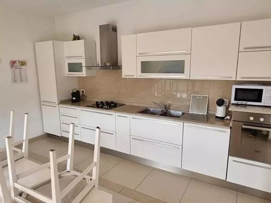 Immagine 2 di Casa indipendente in vendita  a Carrara