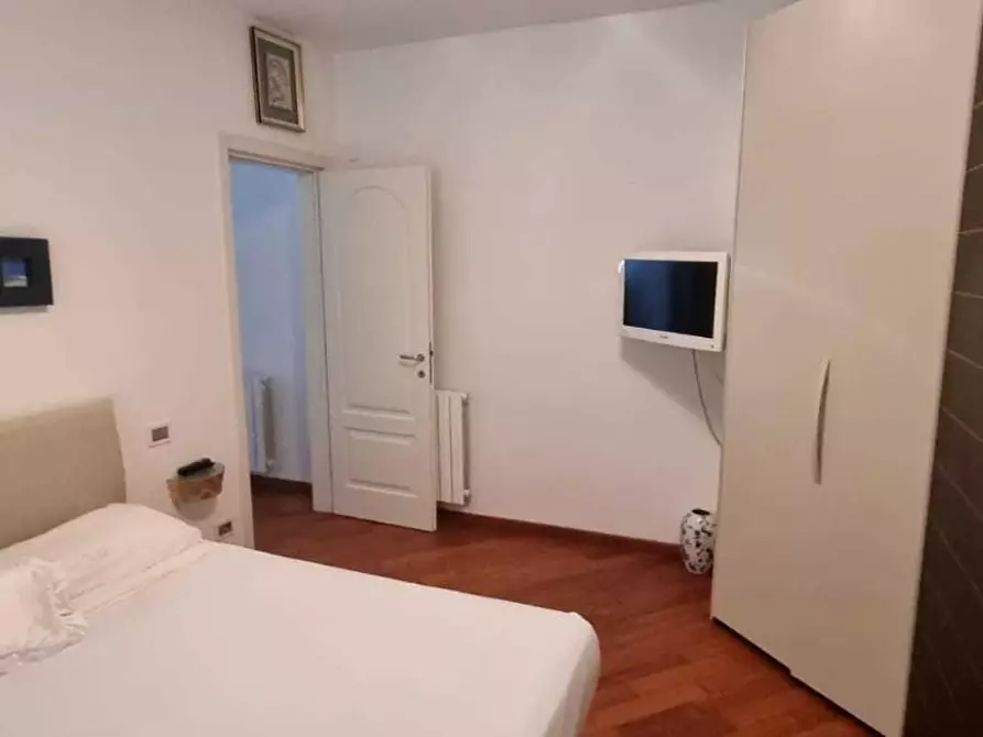 Immagine 14 di Casa indipendente in vendita  a Carrara