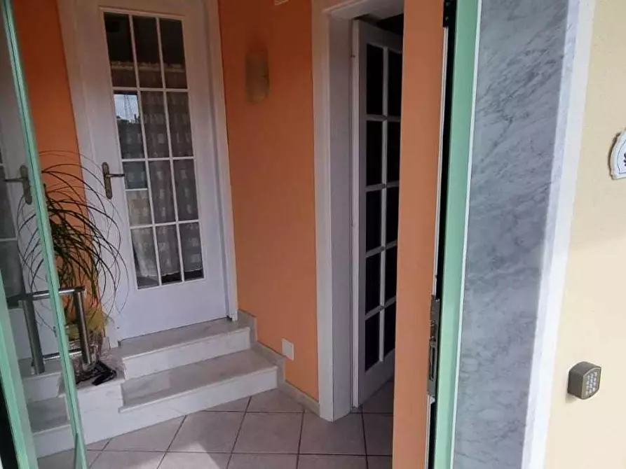 Immagine 31 di Casa indipendente in vendita  a Carrara