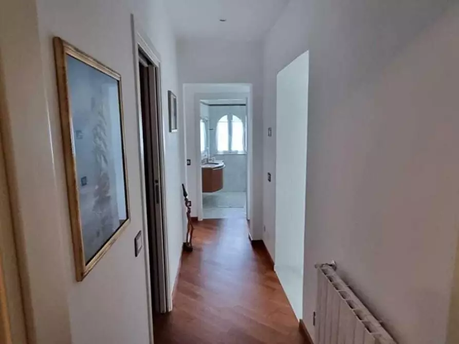 Immagine 12 di Casa indipendente in vendita  a Carrara