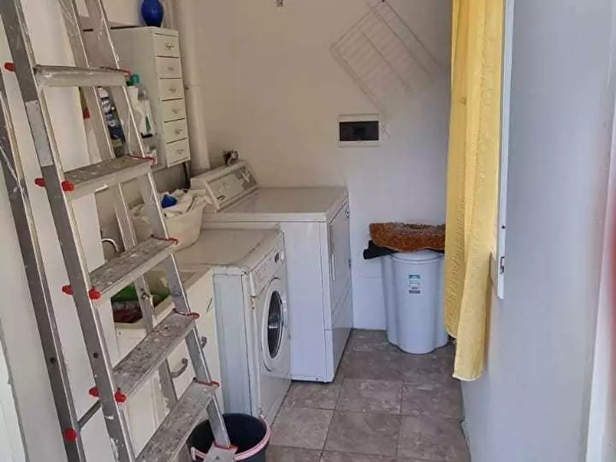 Immagine 29 di Casa indipendente in vendita  a Carrara