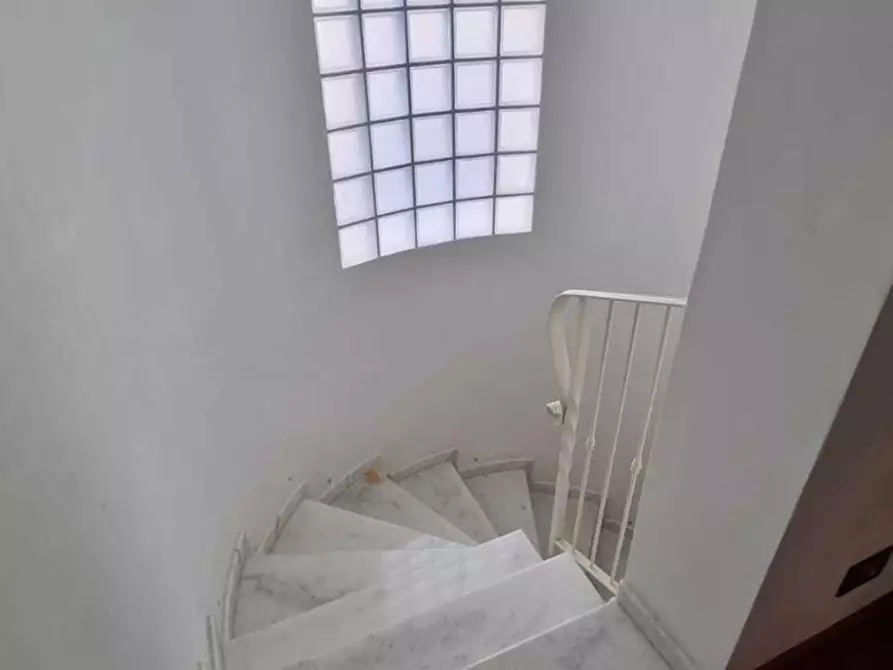 Immagine 10 di Casa indipendente in vendita  a Carrara