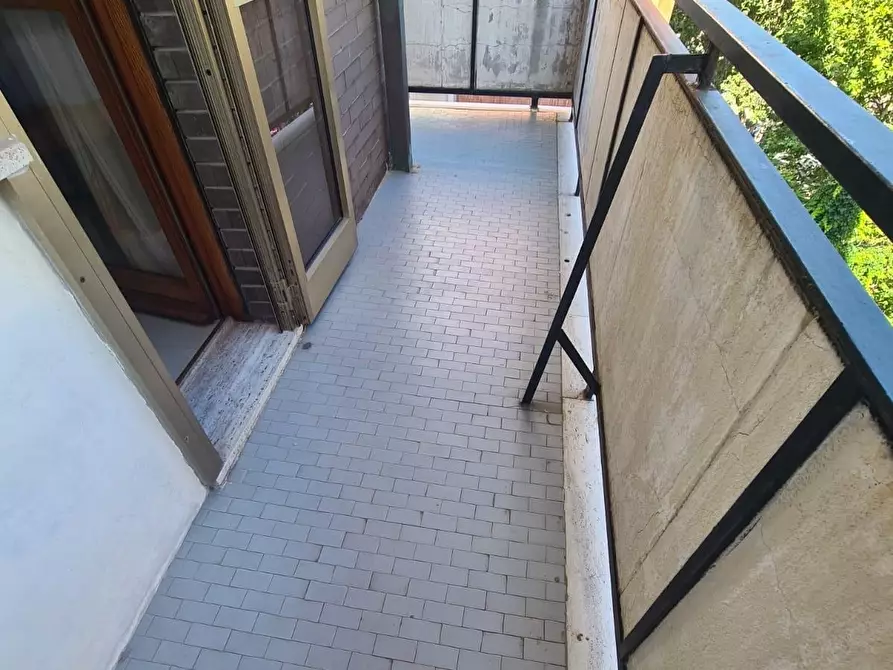 Immagine 5 di Appartamento in vendita  a Livorno