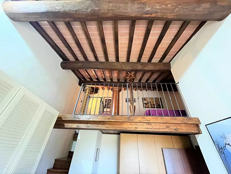 Immagine 22 di Appartamento in vendita  a San Gimignano