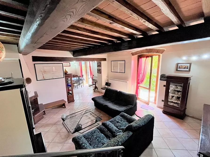 Immagine 16 di Appartamento in vendita  a San Gimignano