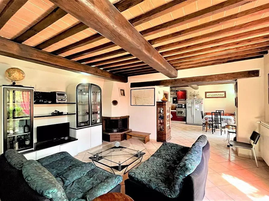 Immagine 13 di Appartamento in vendita  a San Gimignano