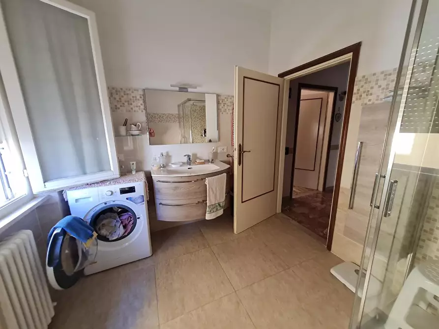 Immagine 13 di Appartamento in vendita  a Campiglia Marittima