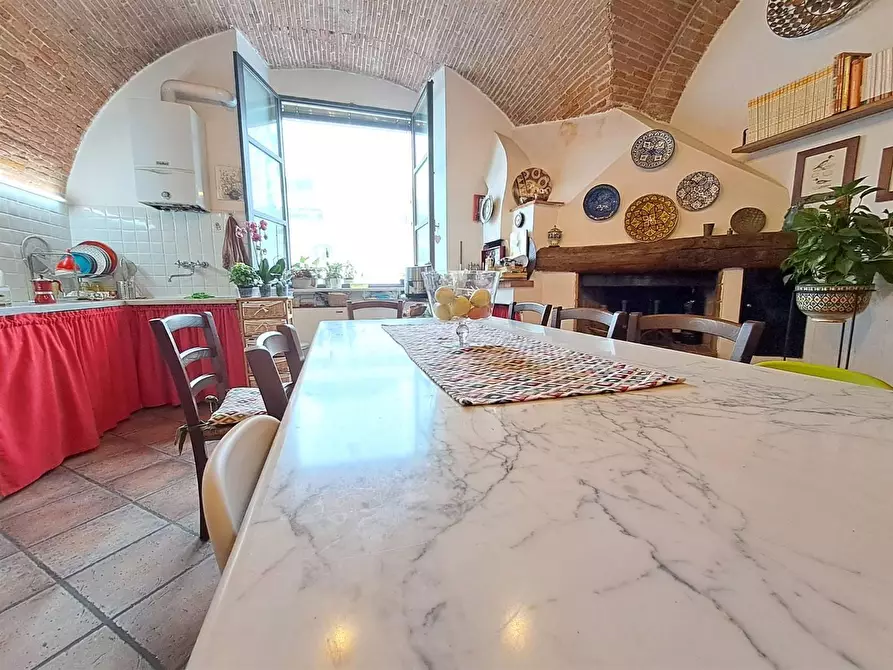 Immagine 16 di Appartamento in vendita  a Carrara