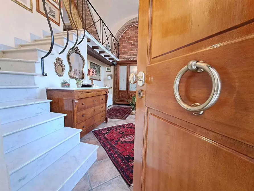 Immagine 3 di Appartamento in vendita  a Carrara