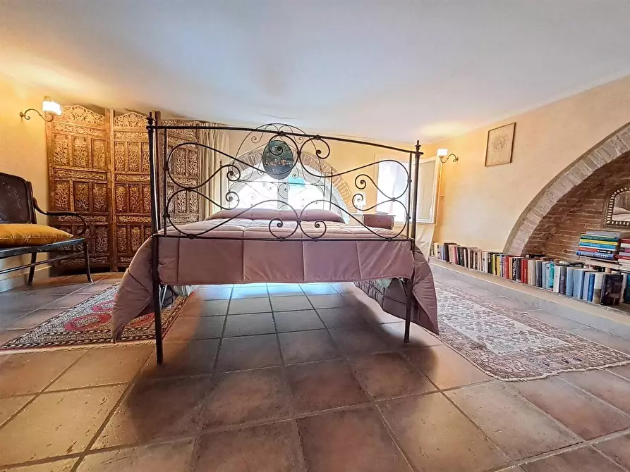 Immagine 27 di Appartamento in vendita  a Carrara