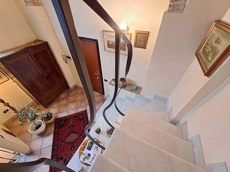 Immagine 6 di Appartamento in vendita  a Carrara