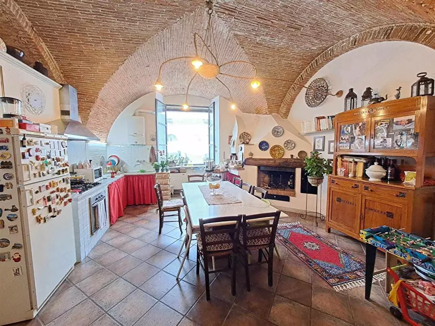 Immagine 13 di Appartamento in vendita  a Carrara